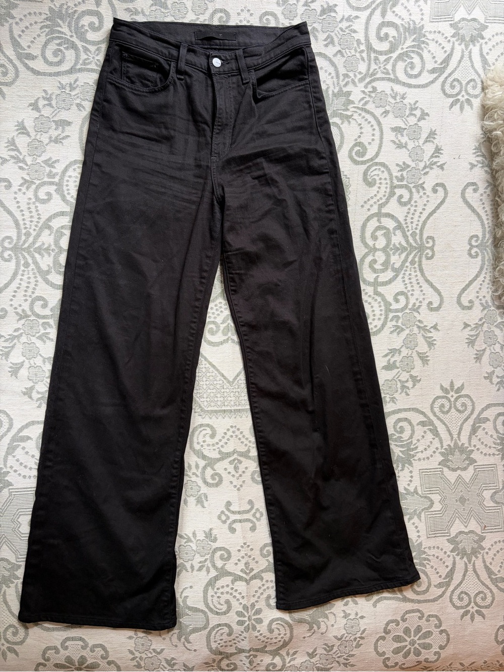 Joe's Jeans “The Mia Petite” High Rise Wide-Leg